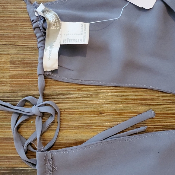 NWT Women's Cold Shoulder Top - Picture 4 of 4